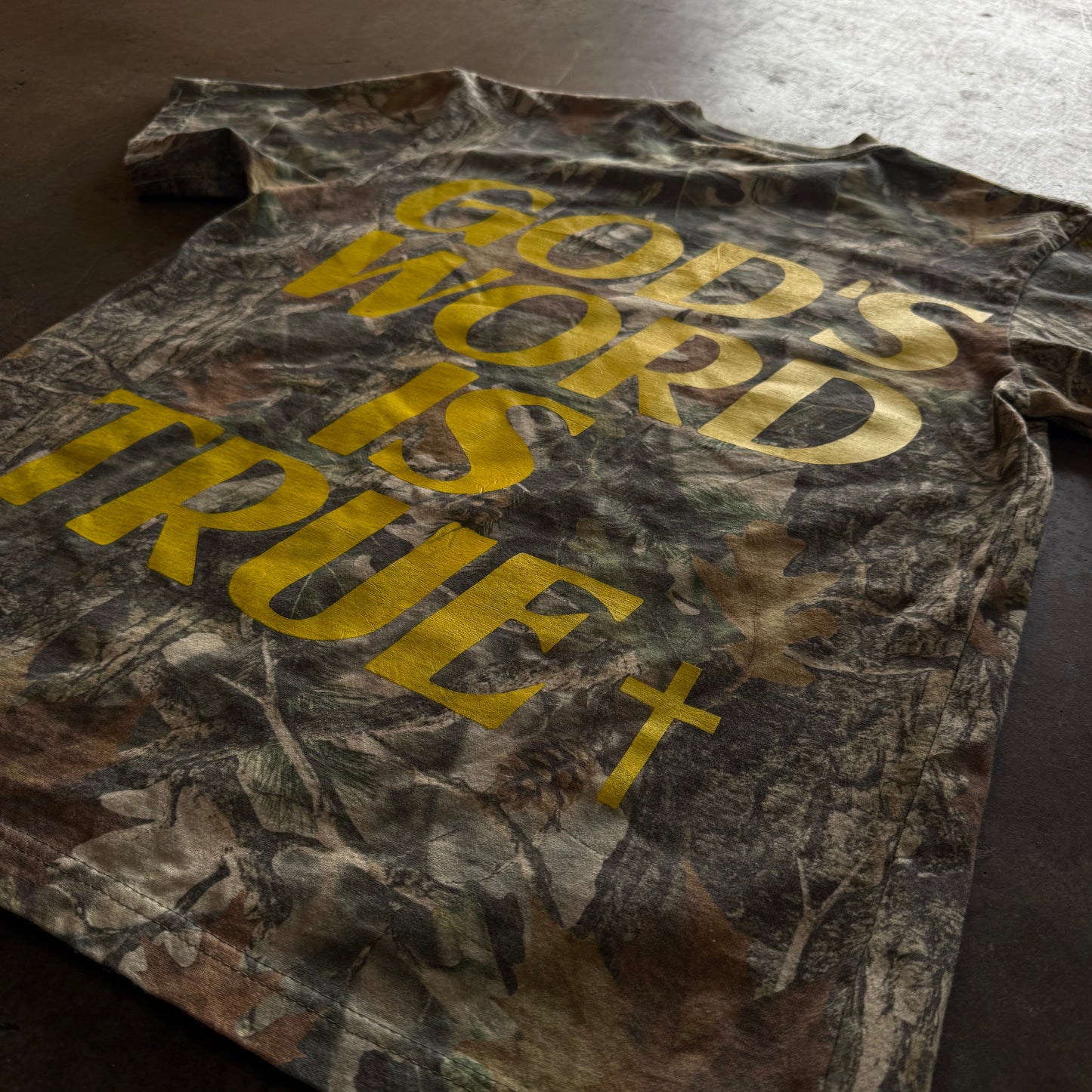 CAMO TEE